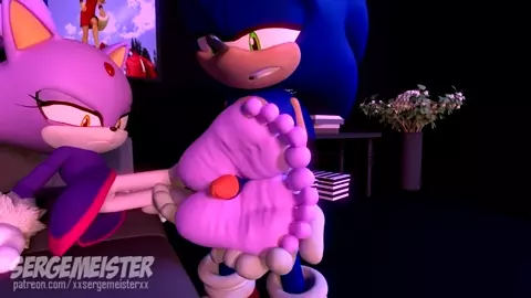 Sonic fuck Blaze's foot