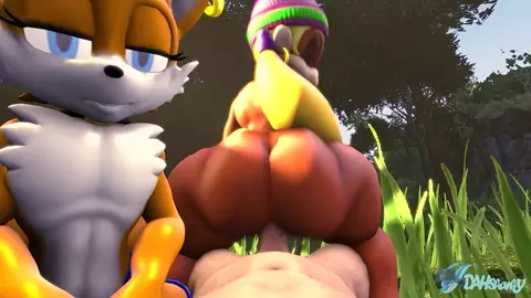 Tails and Tiny Kong