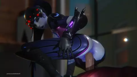 Widowmaker is enjoying a juicy one!