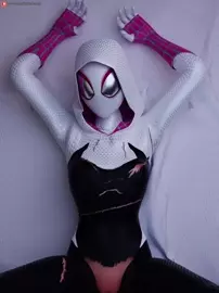 Gwen animation loop (Bodysuit) - Dark Bahamuth