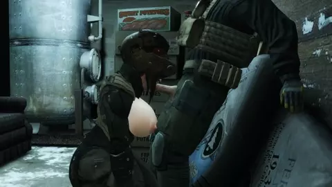 MGS4 FROG - SUCK