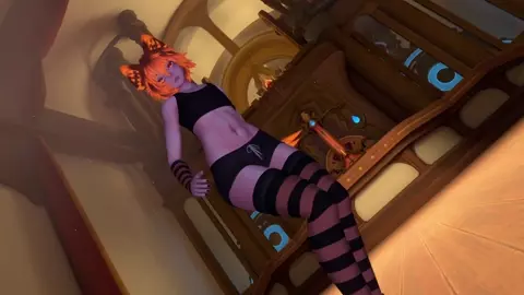 Femboy popping it~