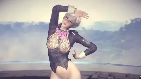 kpop dancer02 peeing